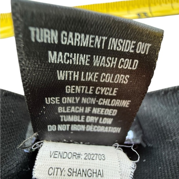 Hot Topic Black Utility Cargo Jogger Pants with Ring Accent Size 1 Grunge Punk - Picture 6 of 6